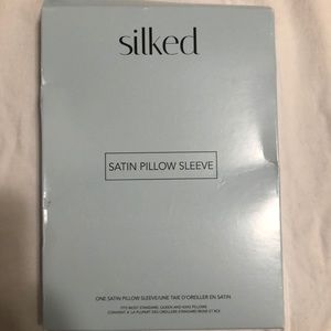 Silked satin pillow sleeve